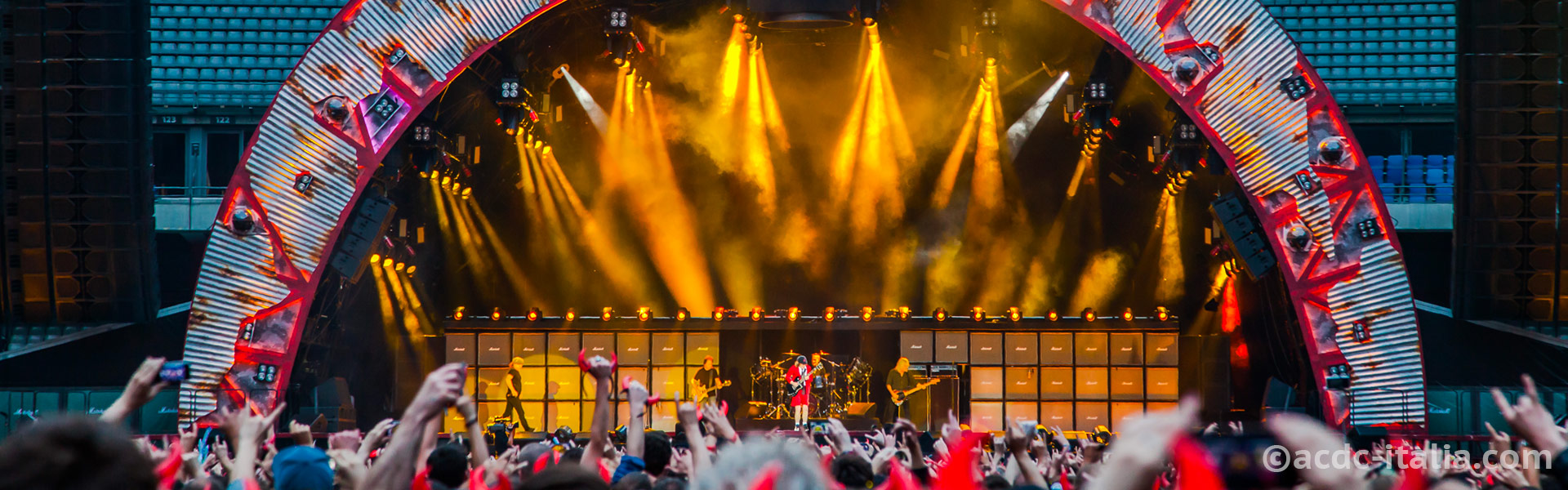 AC/DC live in Aprile al festival di Coachella, California